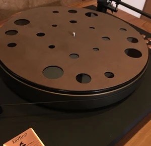 DISTRESSED LEATHER TURNTABLE MAT 唱片墊